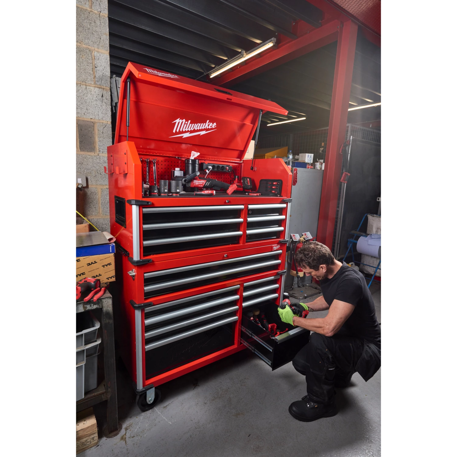 Milwaukee 4932478852 Stalen gereedschapswagen met 10 lades - 46˝ / 117 cm