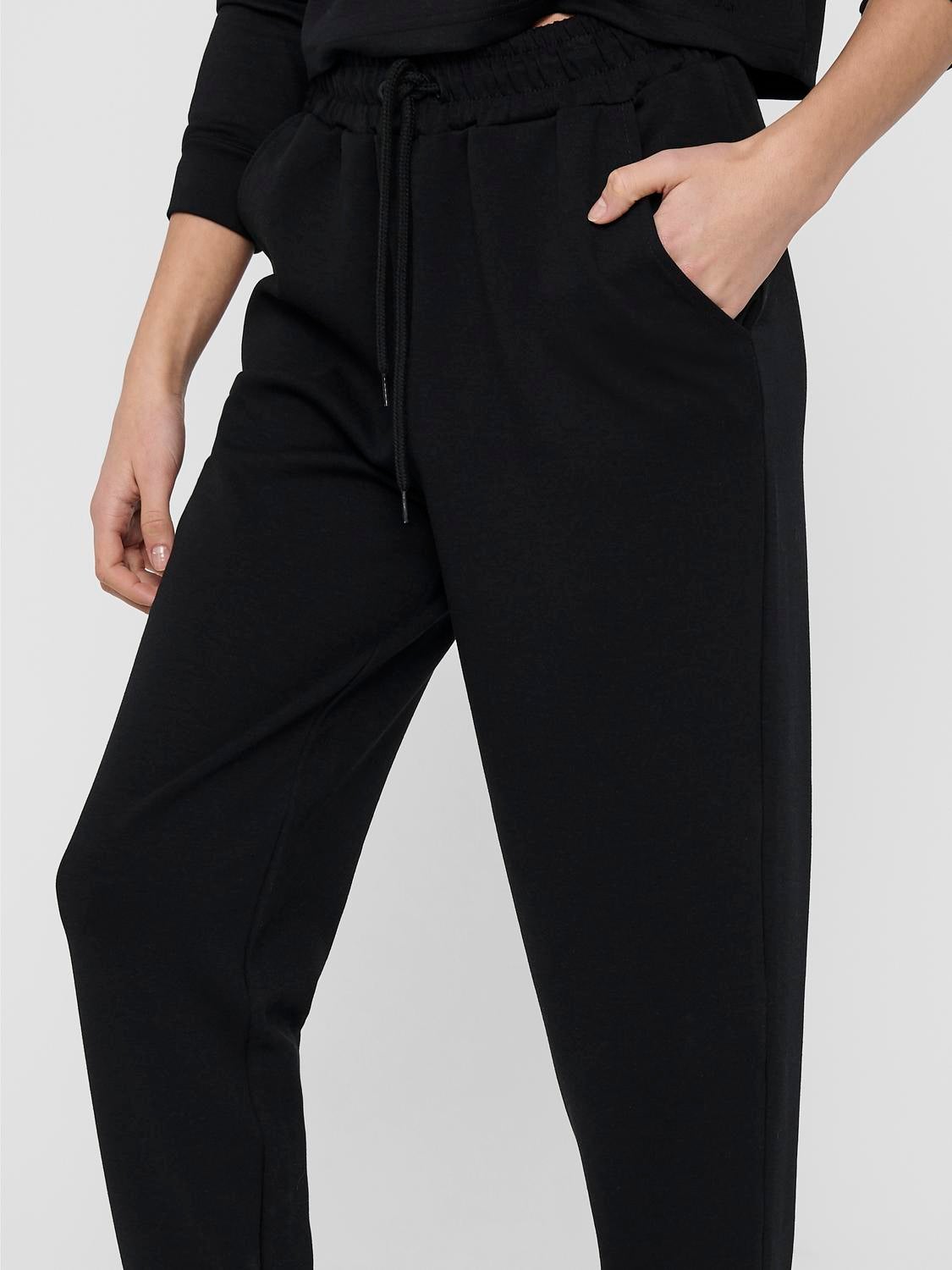 ONPLOUNGE Hohe Taille Normal geschnitten Jogginghose Black