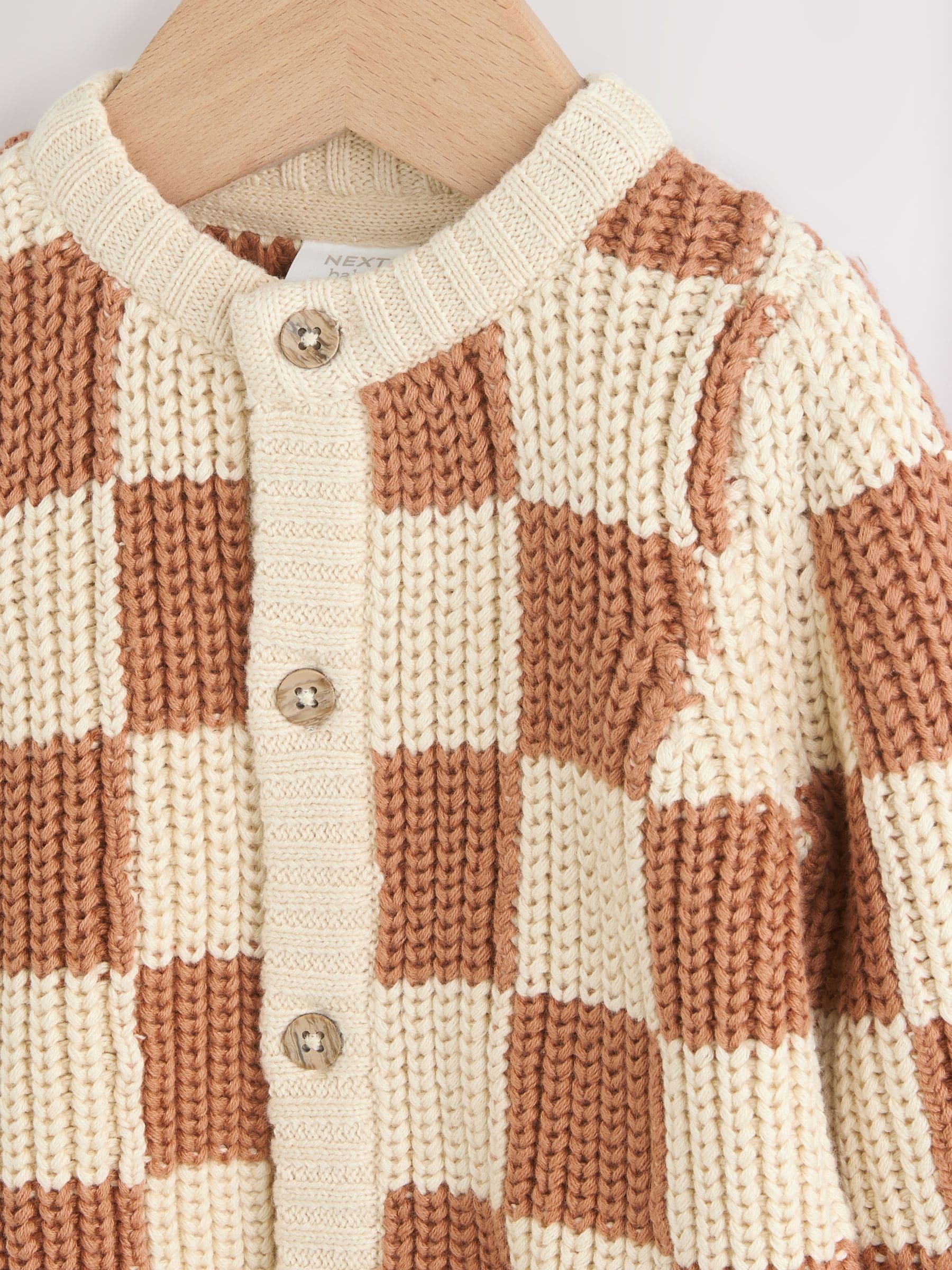 Natuurlijk dambordmotief - Gebreid babyvest (0 mnd- 2 jr)