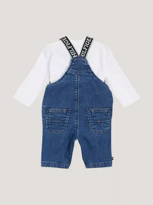 Conjunto de jardineira jeans relaxada