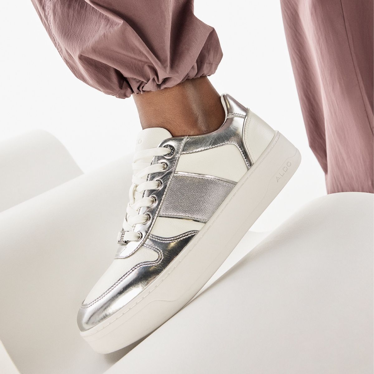 Clubhouse-l Silver Women Low top sneakers