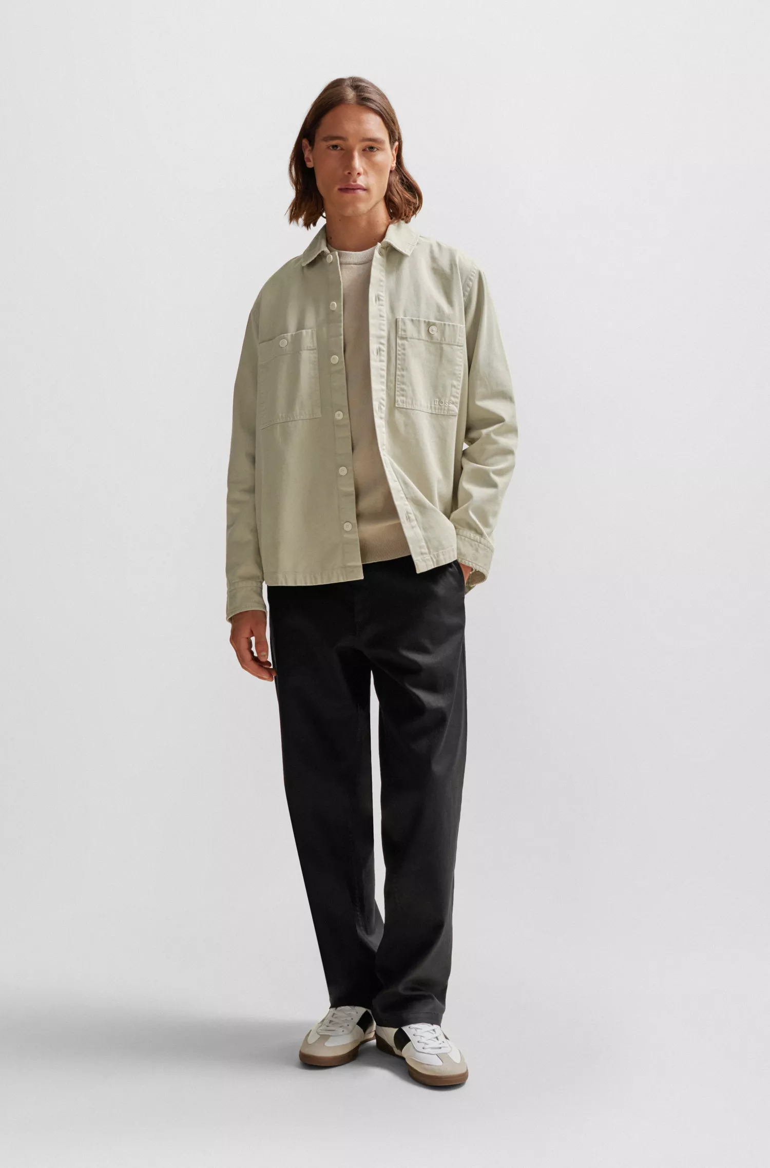 Sobretudo BOSS laranja, modelagem oversized, em sarja de algodão.