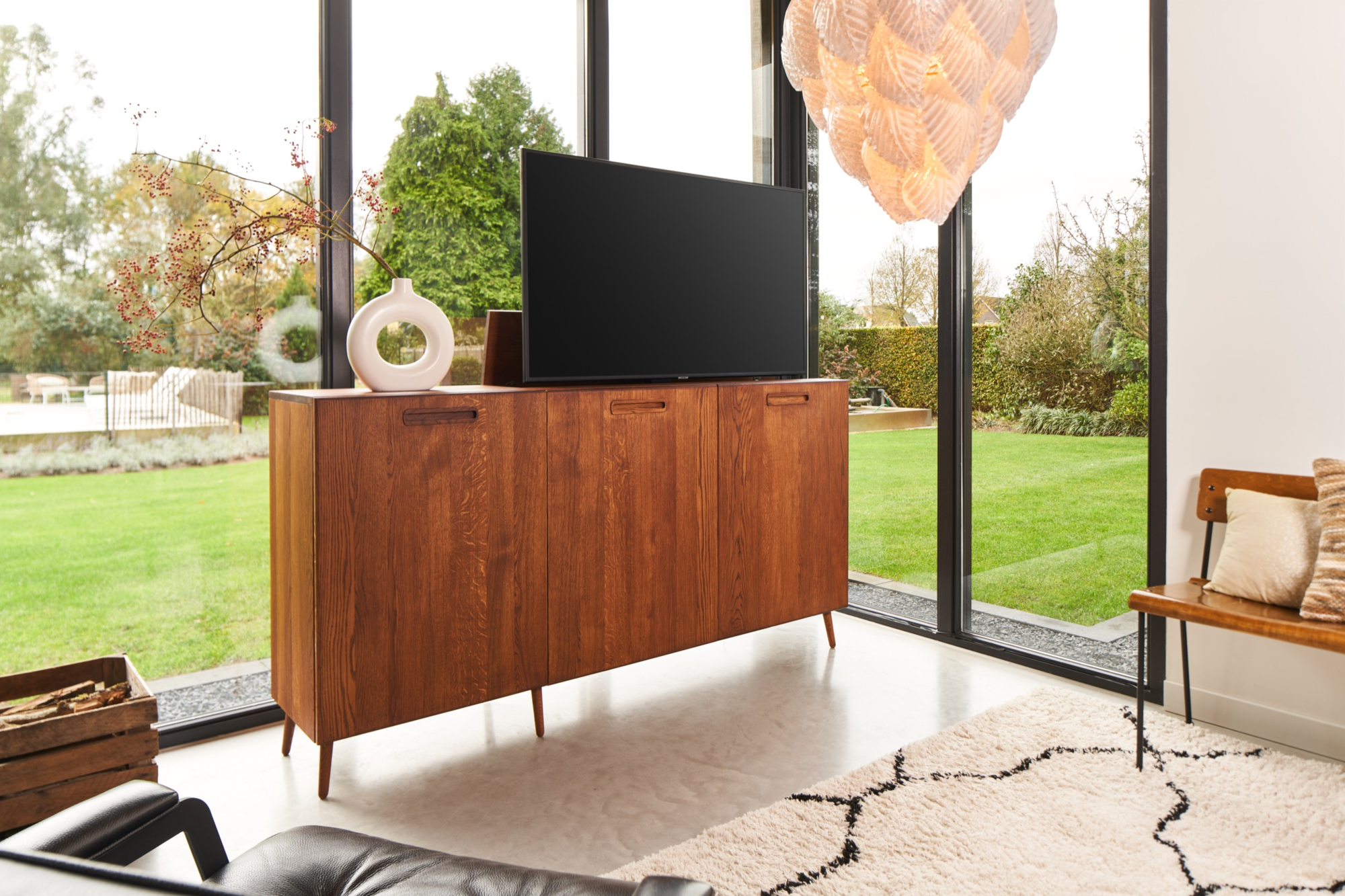 TV lift meubel Scandinavian 55 inch 2 deurs