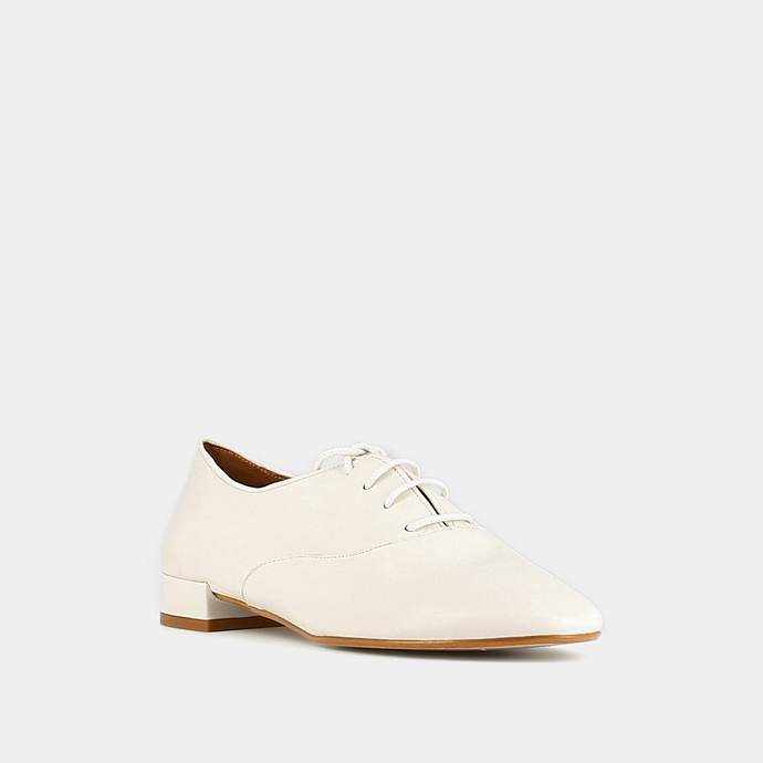 Derbies à talons plats  en cuir écru