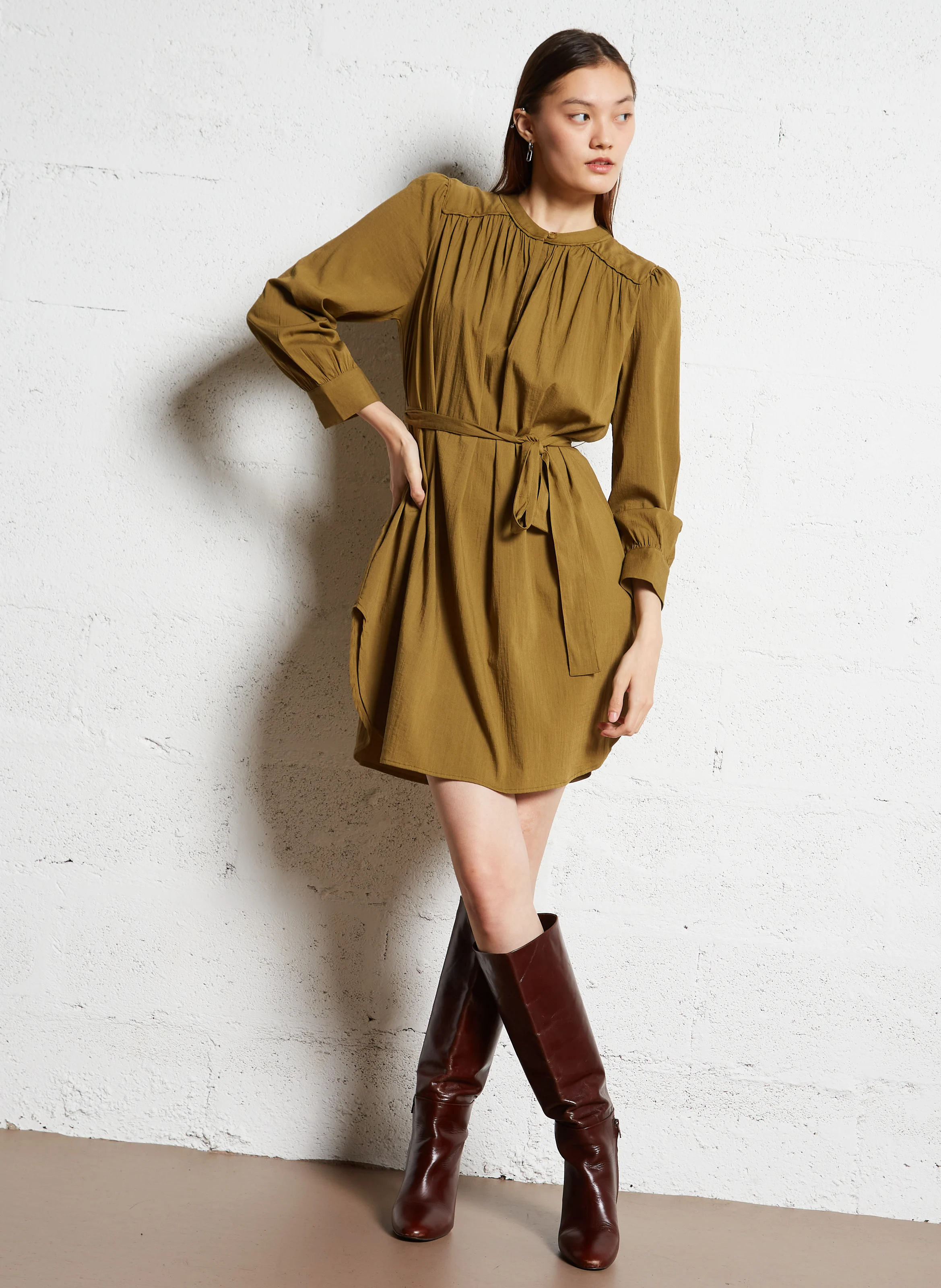 Robe midi droite à col mao | Kaki