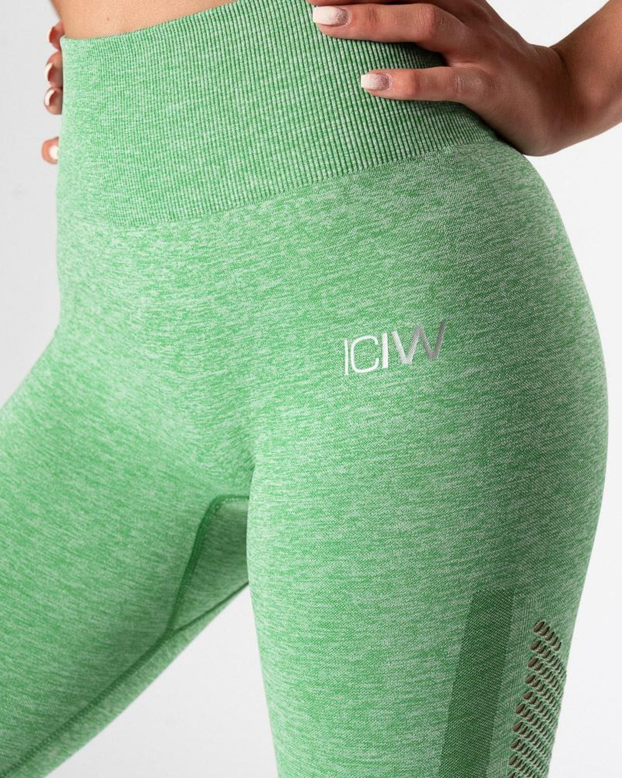 ICIW<br>Queen Mesh 7/8 Tights Light Green