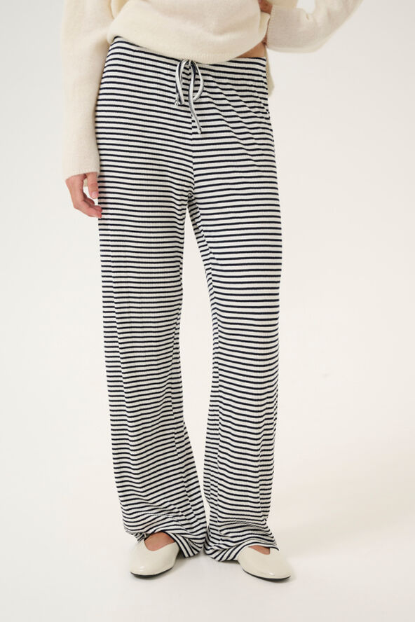 Karen by Simonsen KBCandace Pants Egret/meteorite stripe