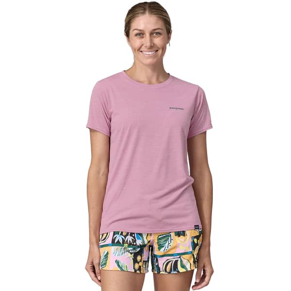 T-shirt randonnée PATAGONIA W'S CAP COOL DAILY GRAPHIC SHIRT WATERS BOARDSHORT LOGO: MILKWEED MAUVE X-DYE
