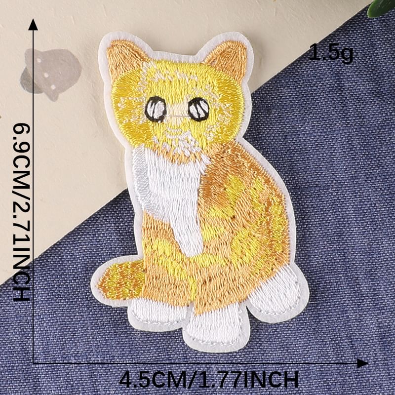 Embroidery Kingdom - Geborduurde applicatie met kat (verschillende ontwerpen)