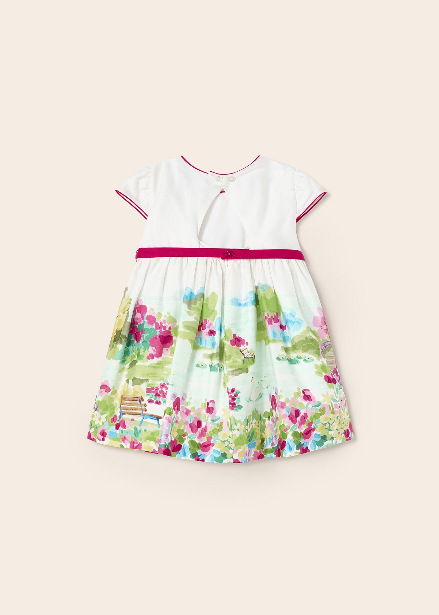 Vestido infantil com saia de algodão estampada