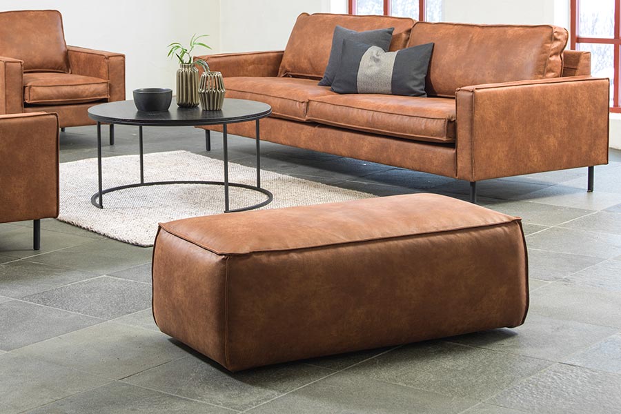 Westin pall I Colorado Cognac (70% hud og 30% polyester) med sorte ben