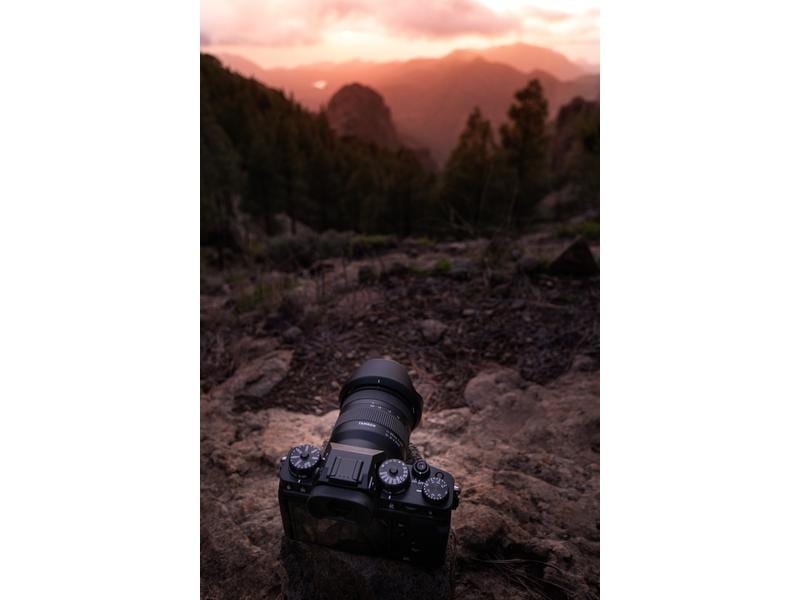 Tamron Zoomobjektiv AF 11-20mm F/2.8 Di III-A RXD Fujifilm Kompaktes, leichtes Ultraweitwinkel-Zoomobjektiv für spiegellose APS-C-Kameras