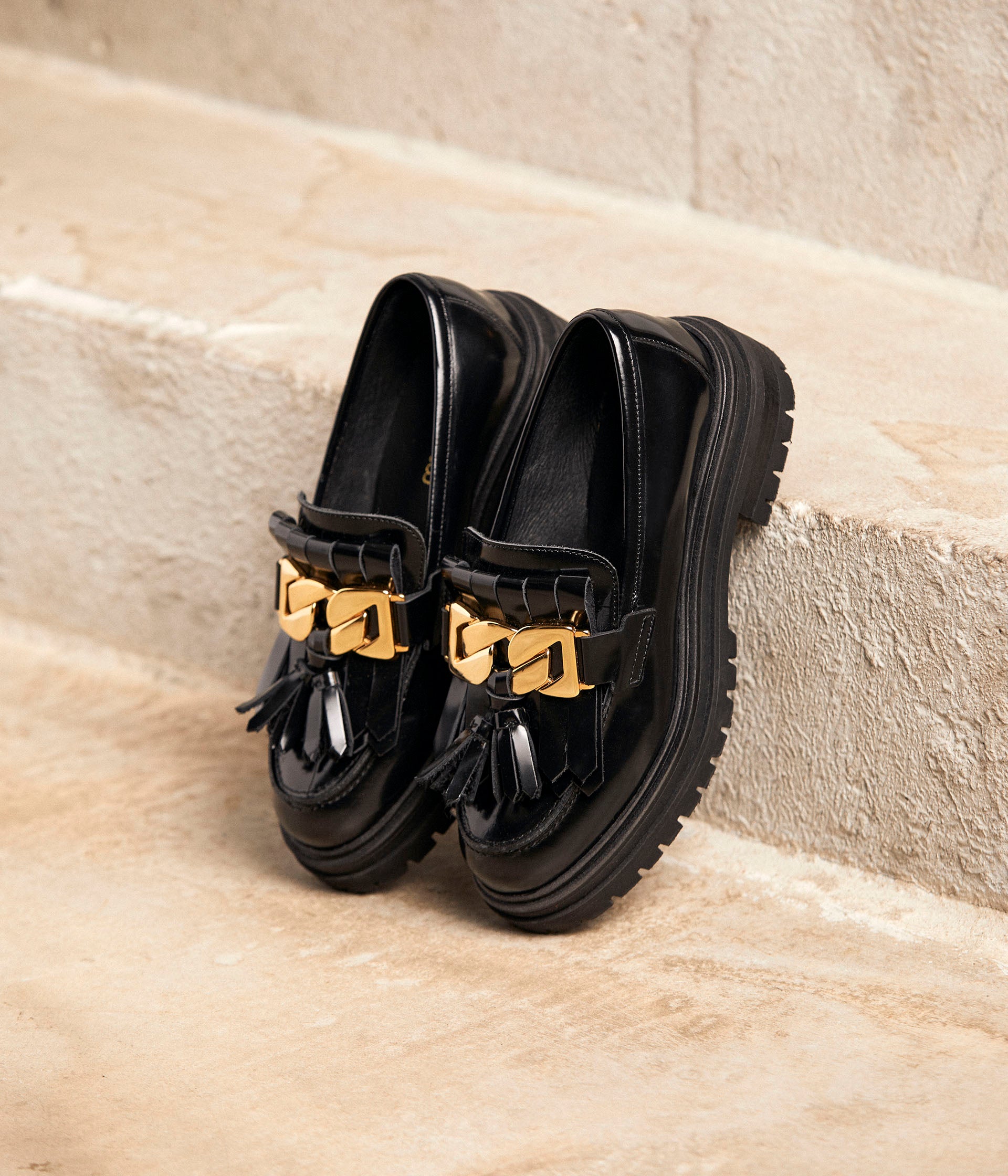 Mocassins noirs crantés Anelia