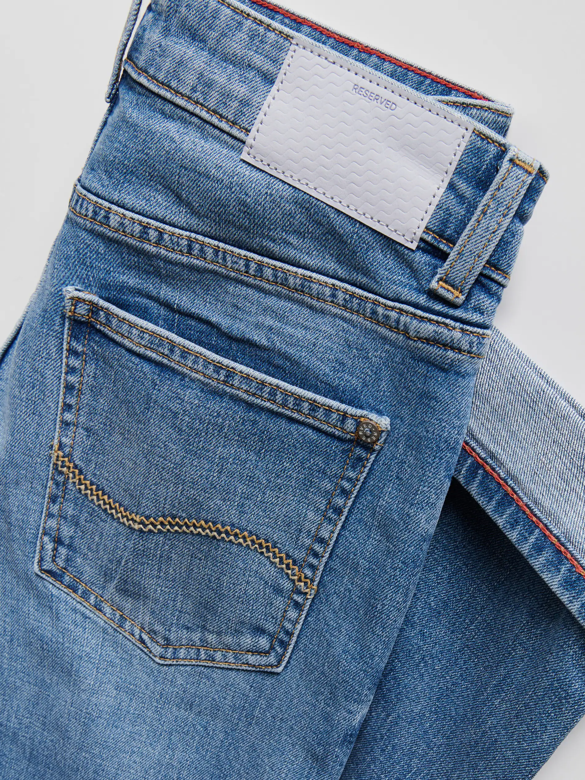 Jeans im Boyfriend-Fit
