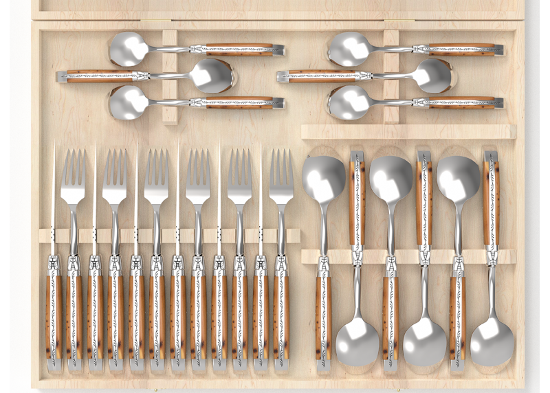 Service Laguiole de 24 pièces avec un manche en bois de genévrier et mitres en acier inoxydable