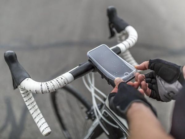 QUAD LOCK Poncho iPhone 78SE (2.Gen)  schwarz