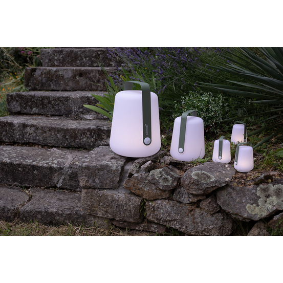Lampe nomade Balad en plastique vert cactus - H.38xD.28 cm