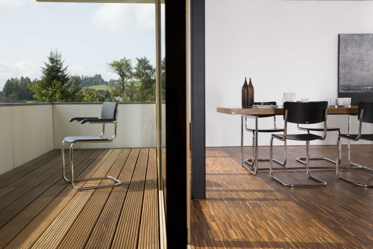 Thonet S43 F eetkamerstoel zwart