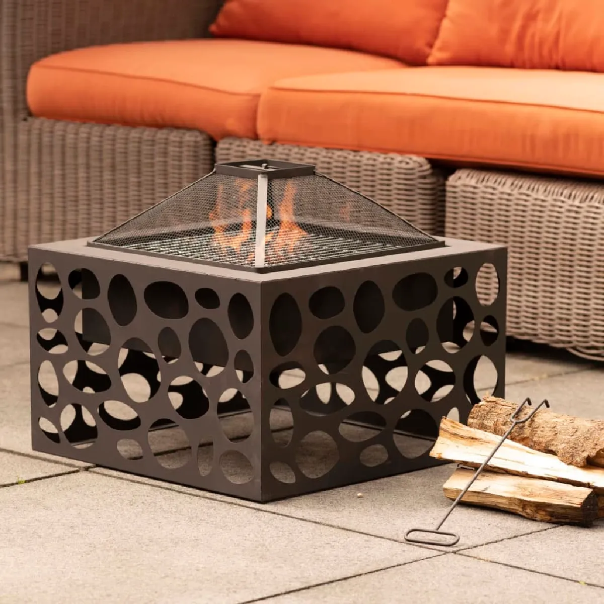 RedFire Mikor - Foyer avec grille de barbecue