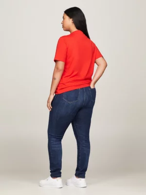 Camiseta Curve com gola redonda e bordado de brasão