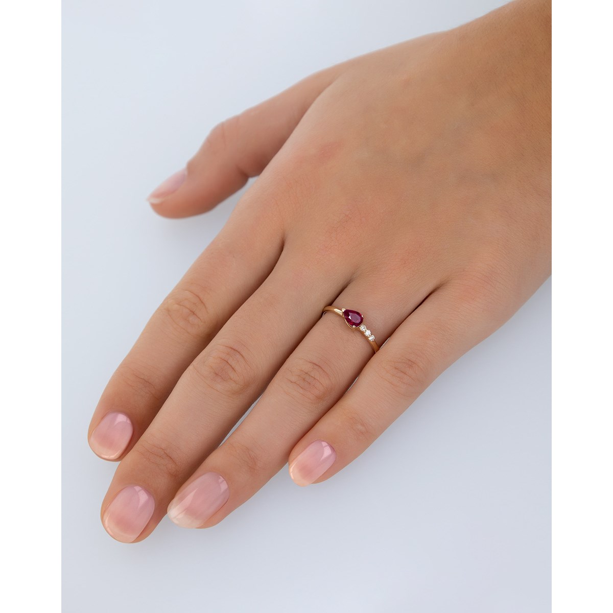Bague ADEN Or 585 Jaune Rubis et diamants 1.176grs