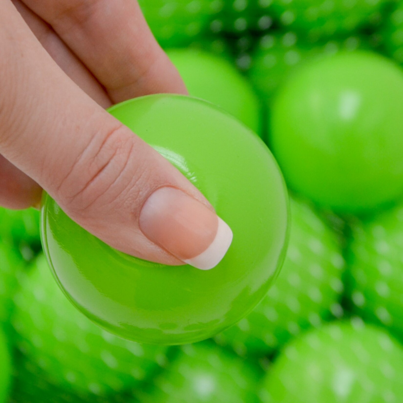 50 Bälle für Bällebad 5,5cm Babybälle Plastikbälle Baby Spielbälle Grün