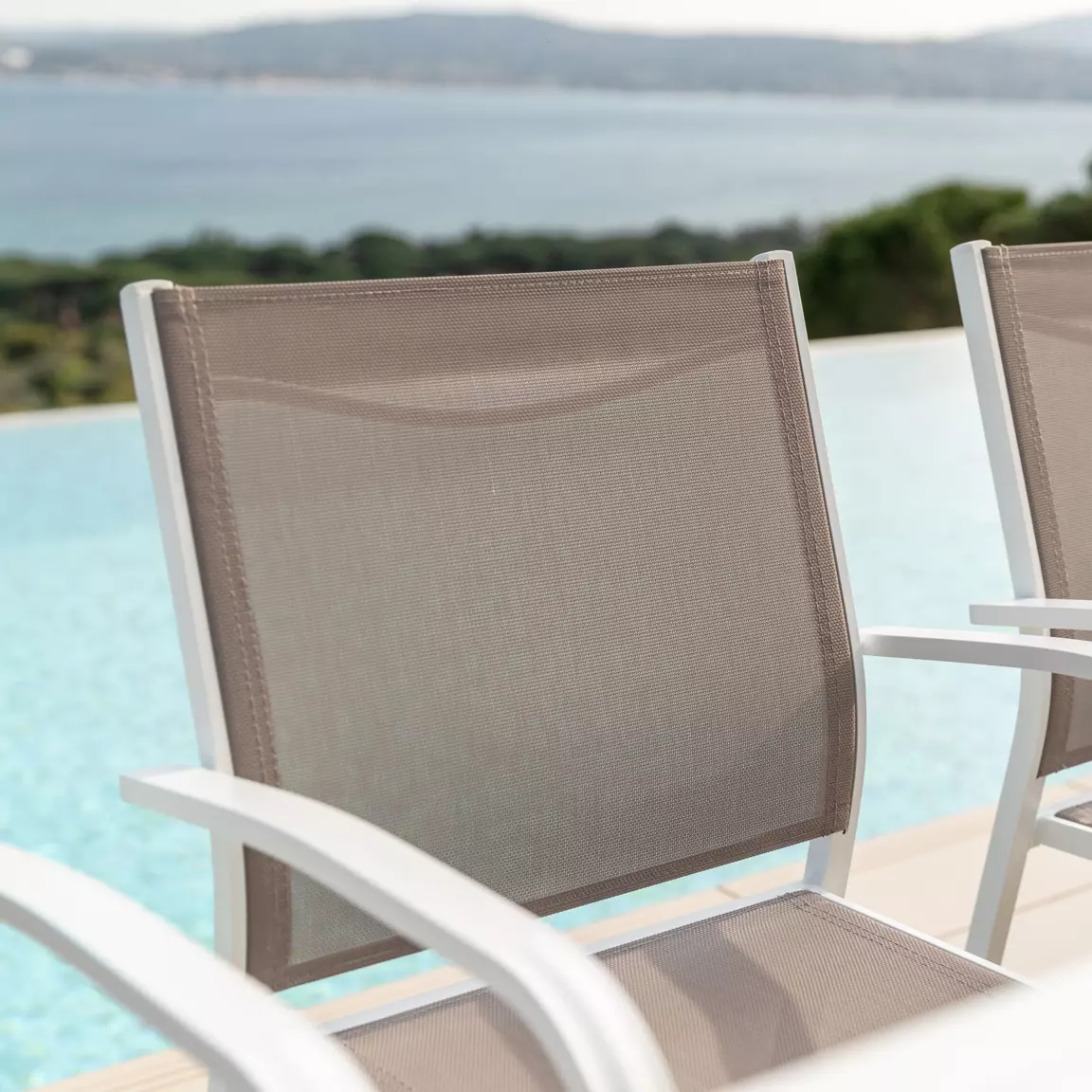 Fauteuil de jardin aluminium empilable Murano Blanc et taupe