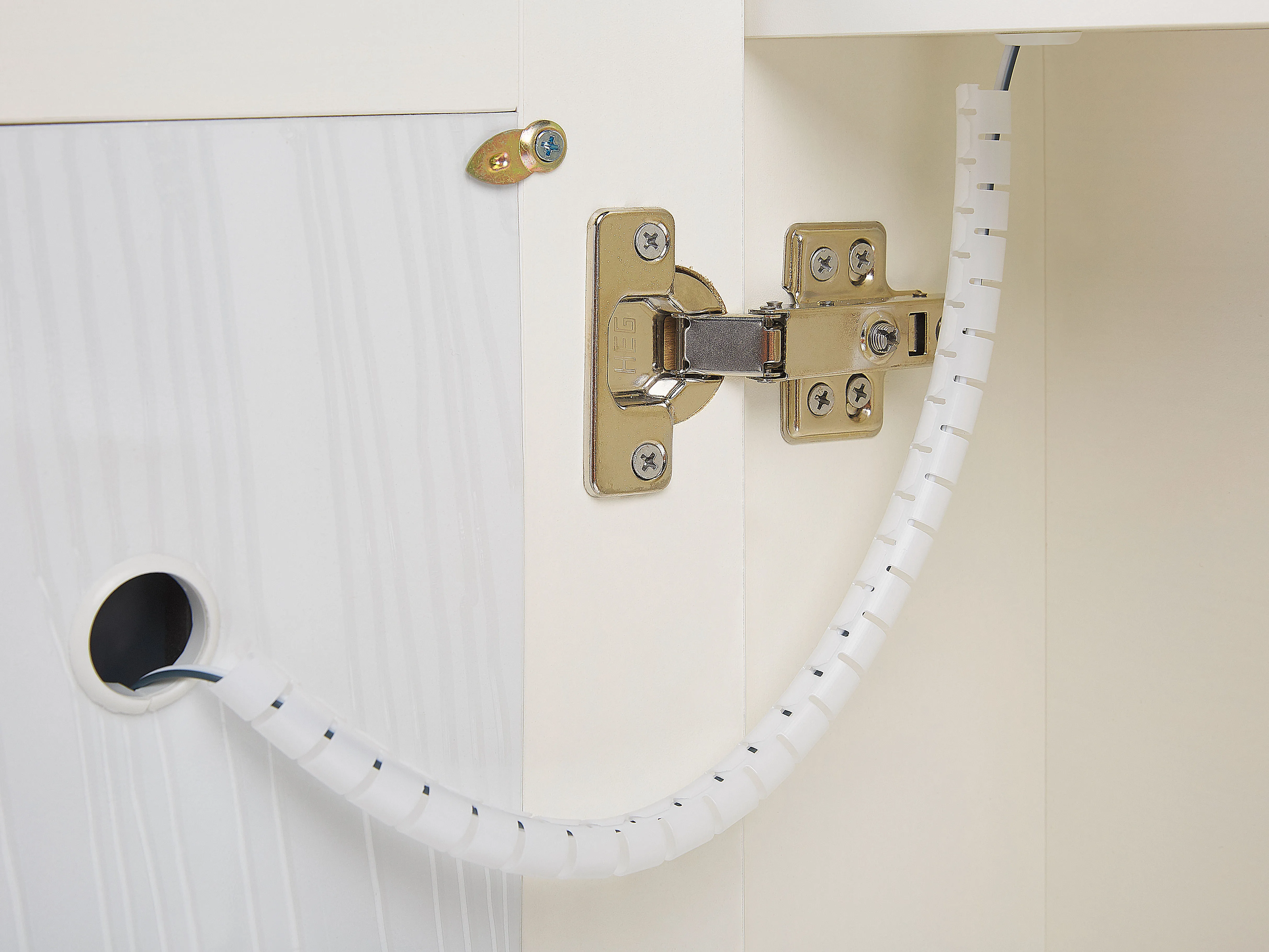 Badkamer wandkast met spiegel LED CHABUNCO 60 cm 60 cm Wit