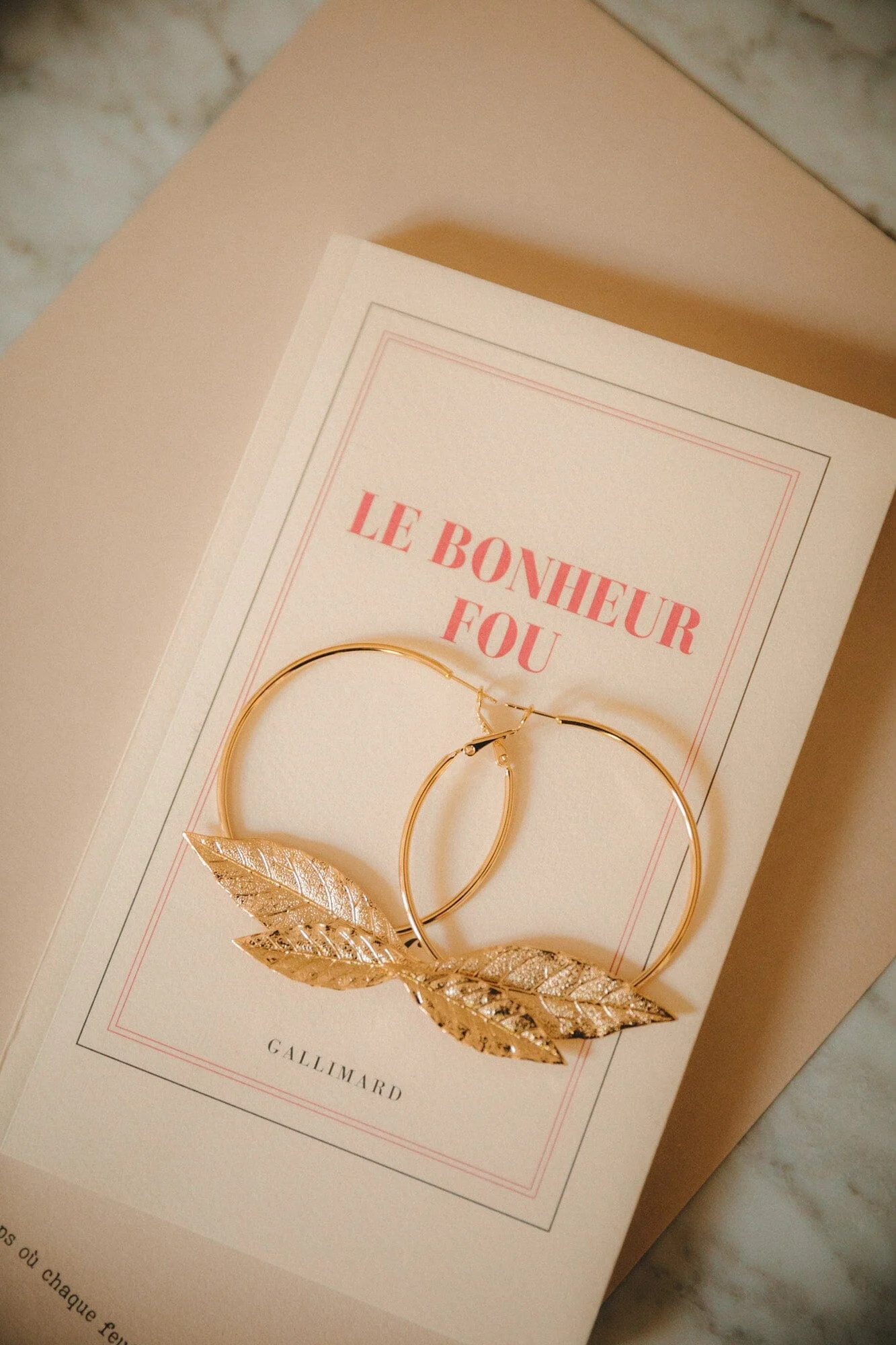 THALIE - Boucles d'oreilles créoles feuilles doré à l'or fin | Doré