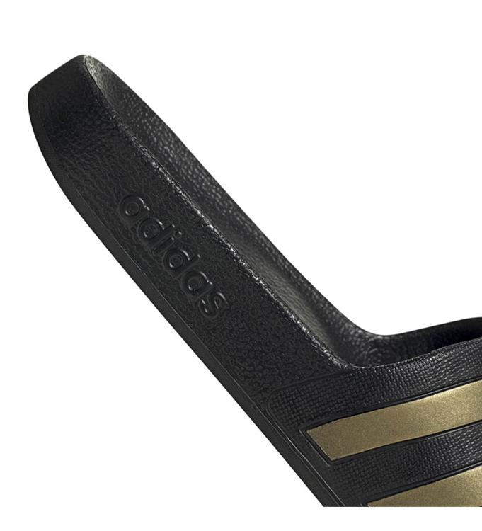 ADILETTE AQUA cblack/goldmt/cblack
