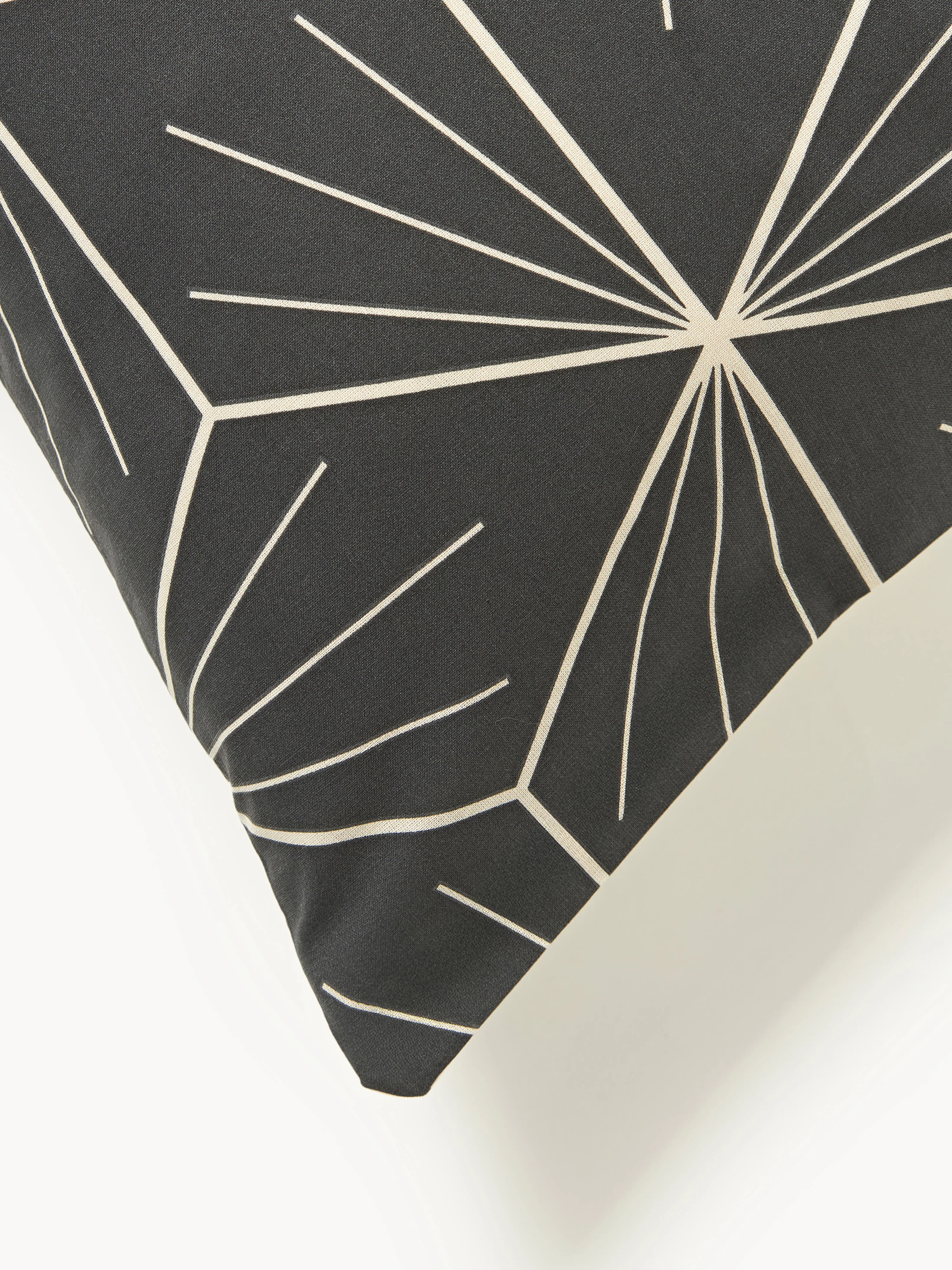 Omkeerbare kussenhoes Ilda met geometrische print