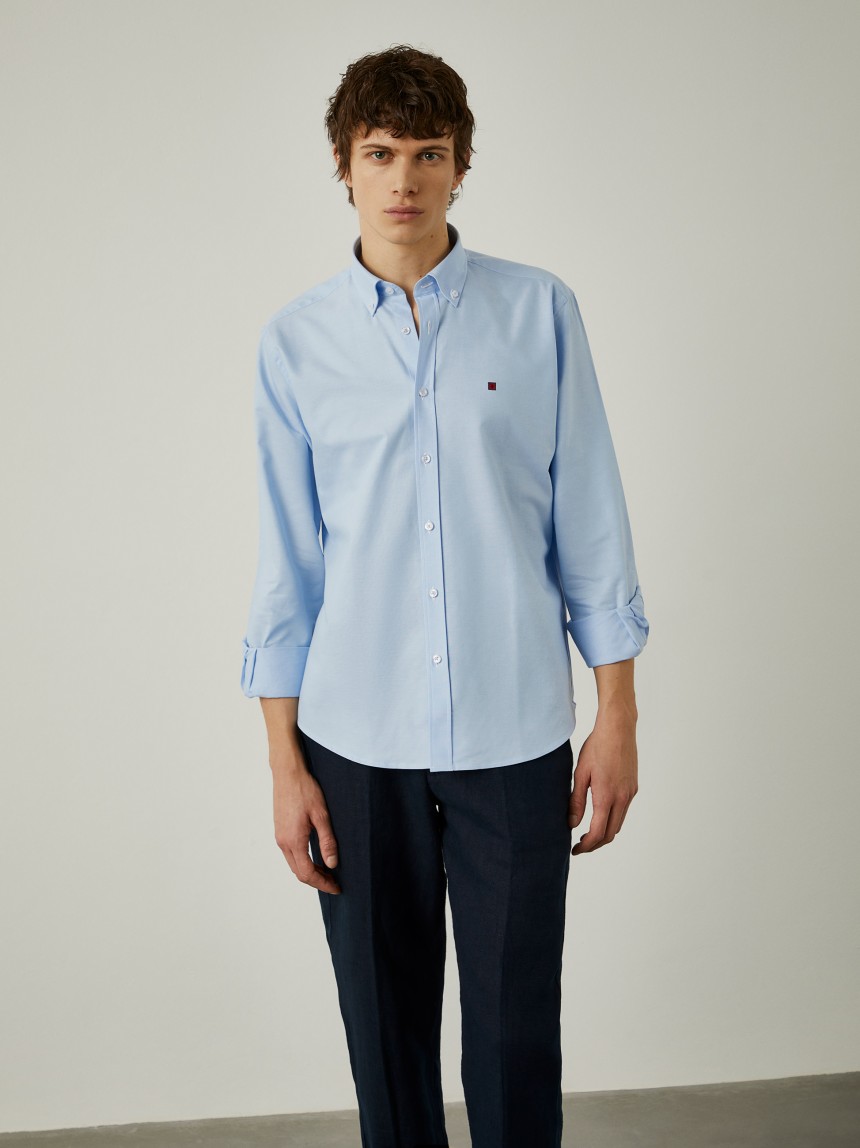 Camisa oxford lisa regular fit