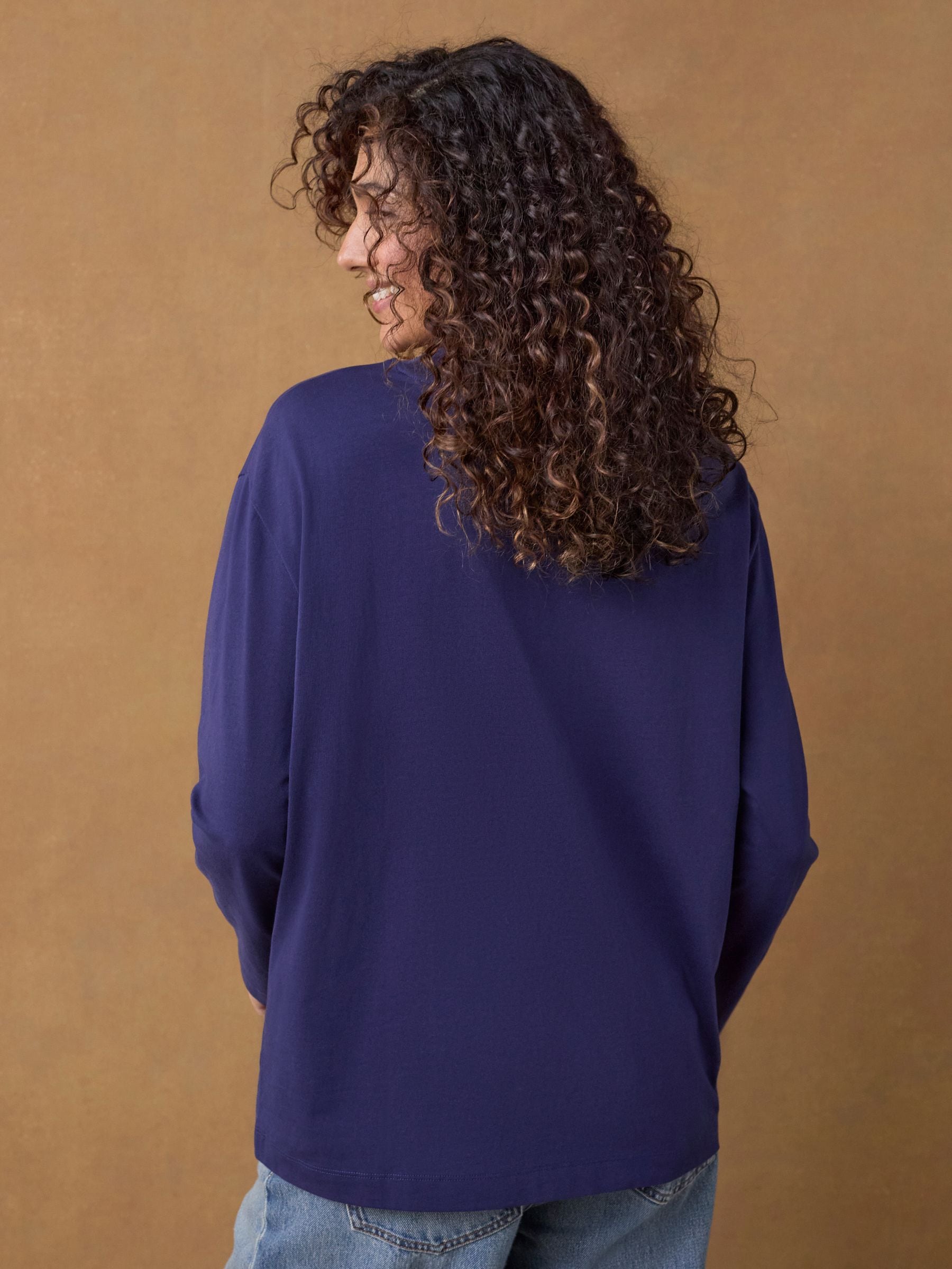 Marineblauw - Fonkelende boom en strik Kerstmis 100% katoenen T-shirt met lange mouwen