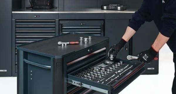 Last day limited to 96 pieces only 79.99Factory clearance mobile roller cab with 13 drawers