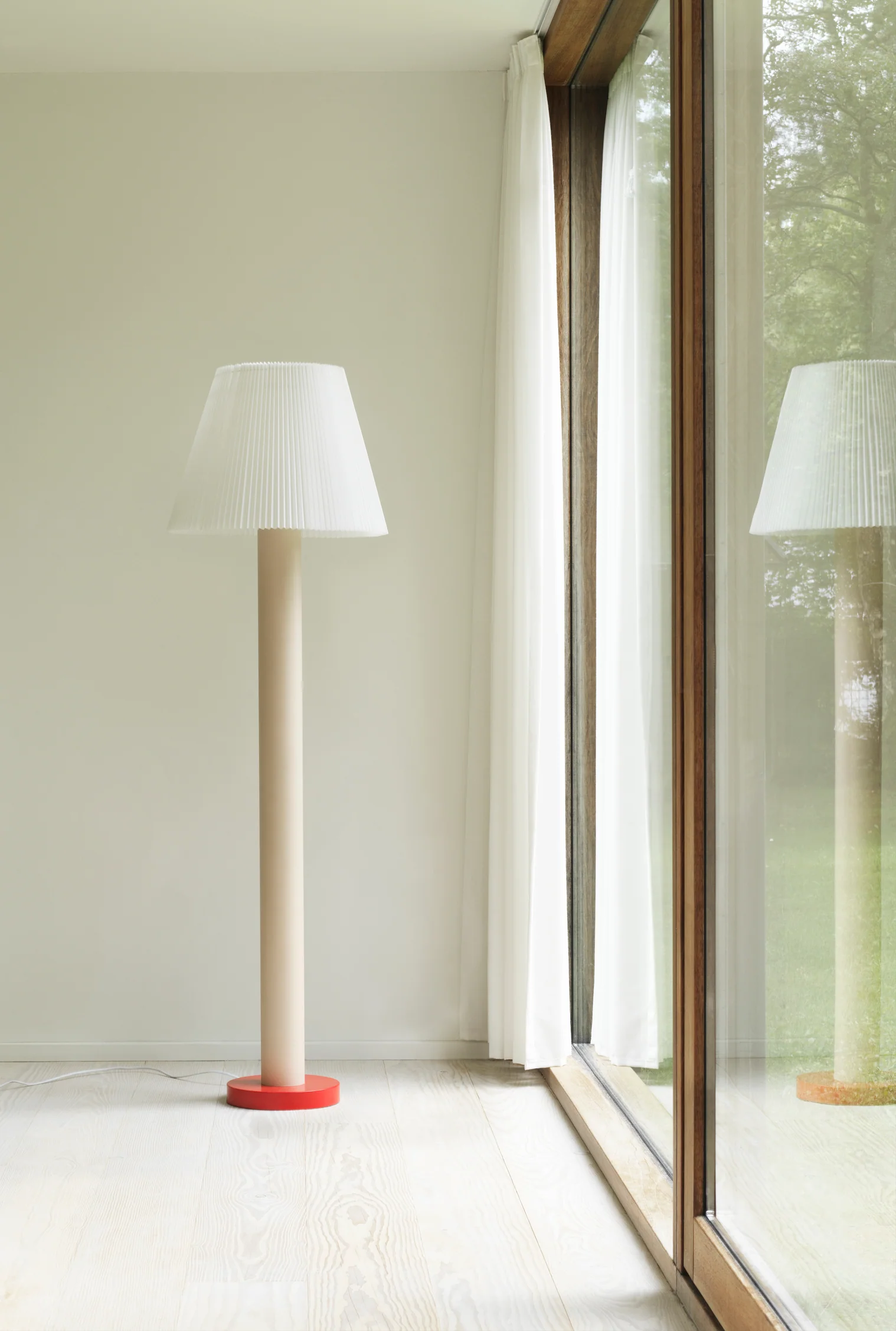 Normann Copenhagen  Cellu gulvlampe - Sand