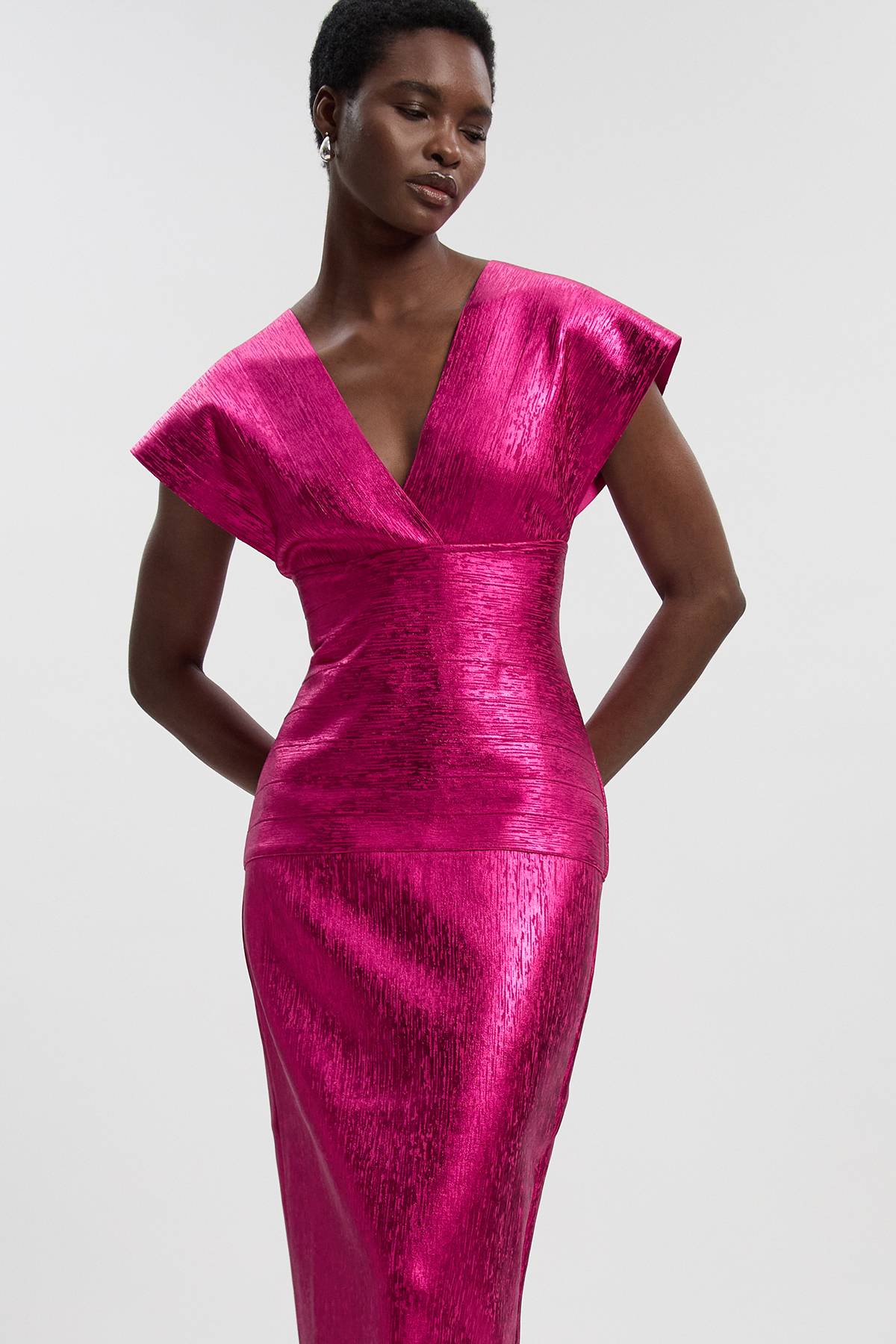 KarenMillen Robe Maxi Tricot à Manches Ange et Finition Métallique