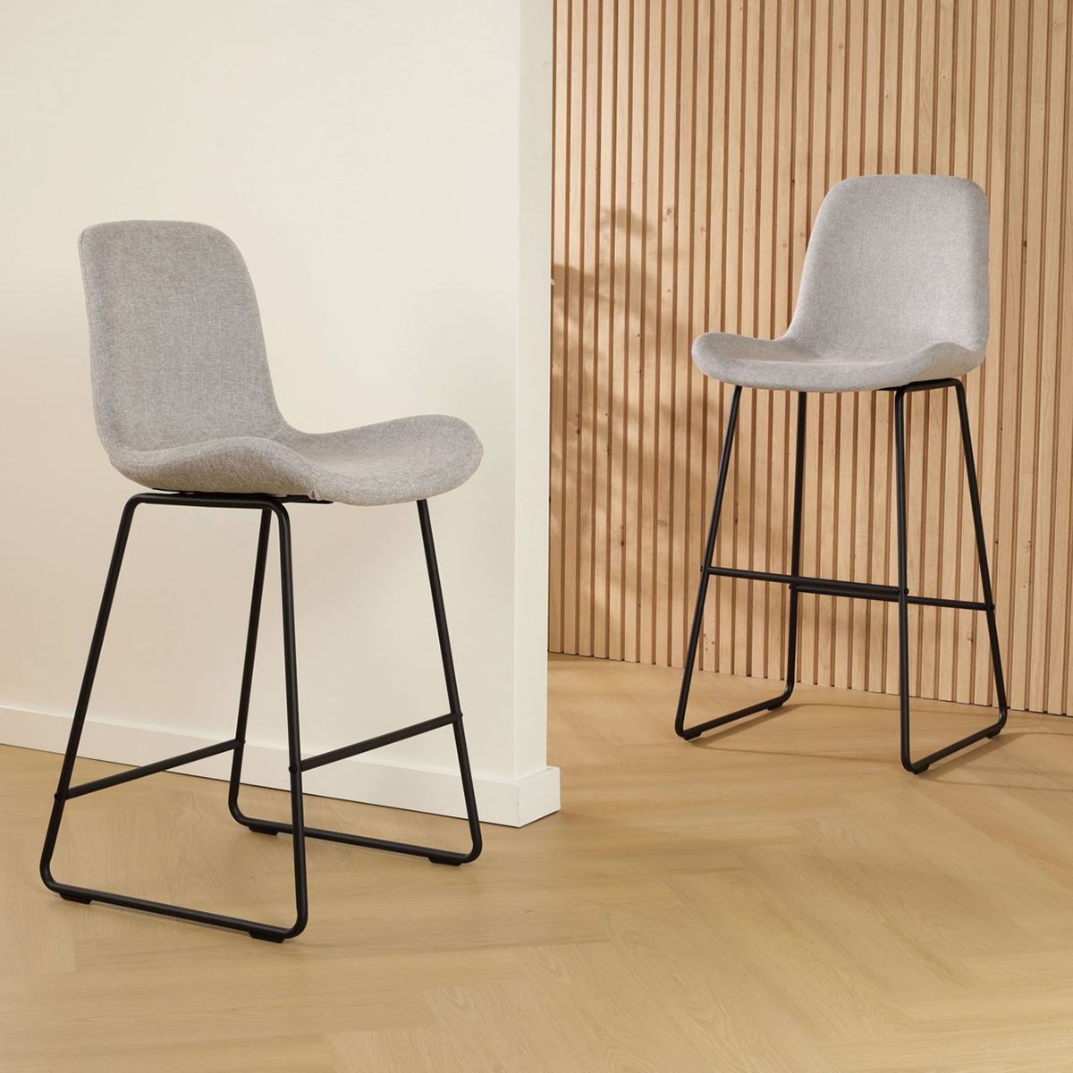 Barkruk Nino-Fé lichtgrijs - zwart onderstel - 65 cm