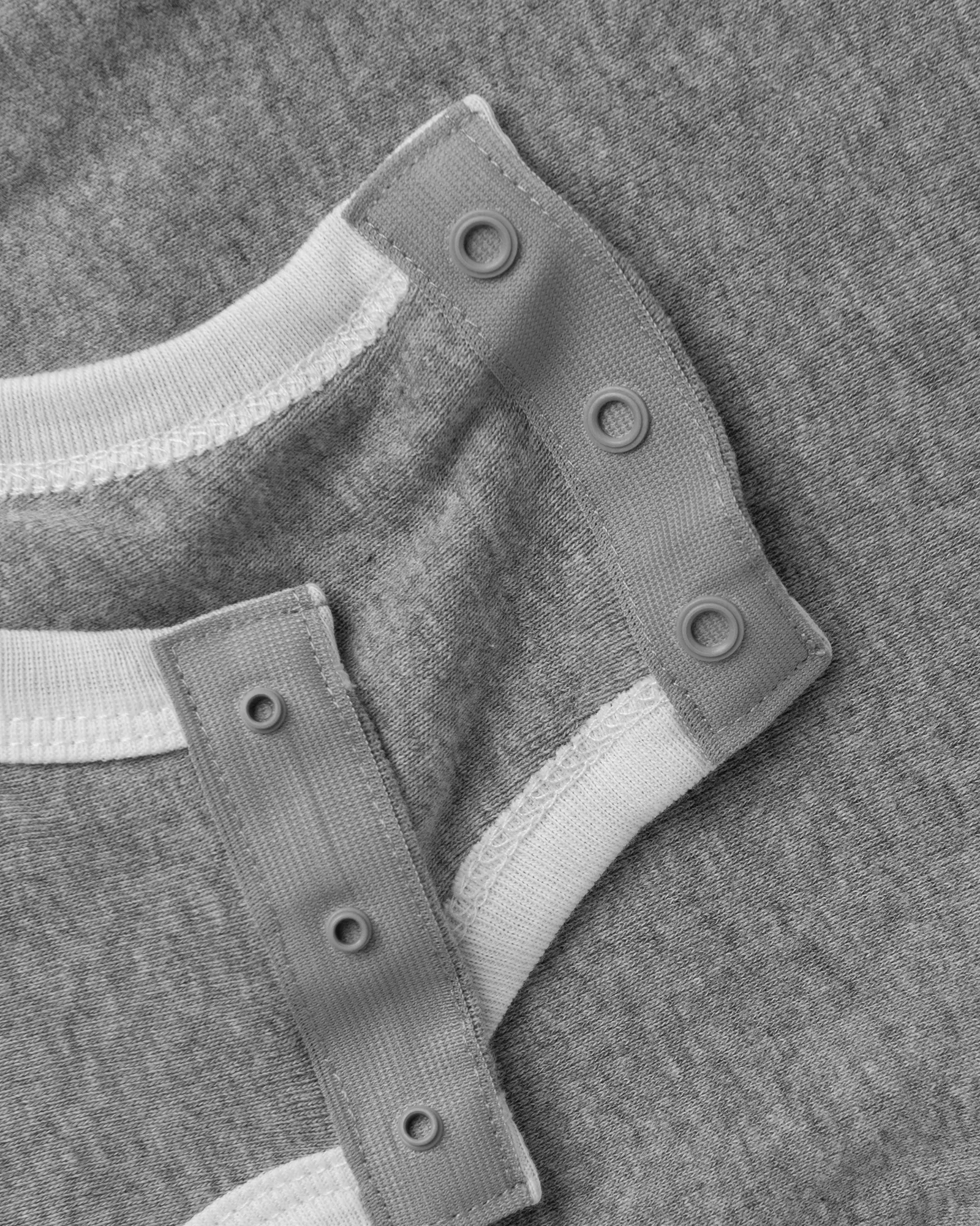 Nike FUTURA LOGO HAT/BODYSUIT/BOOTIE 3 PIECE
