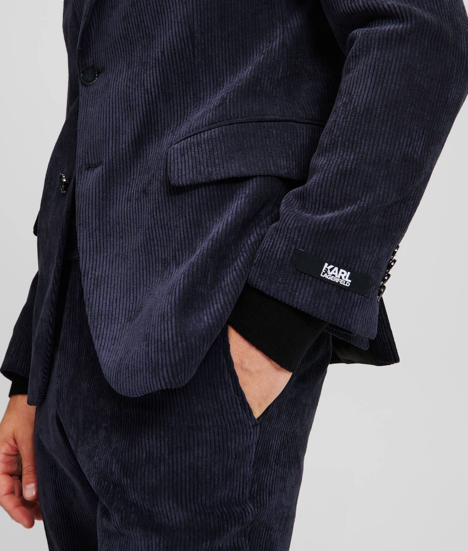 VESTE HABILLÉE