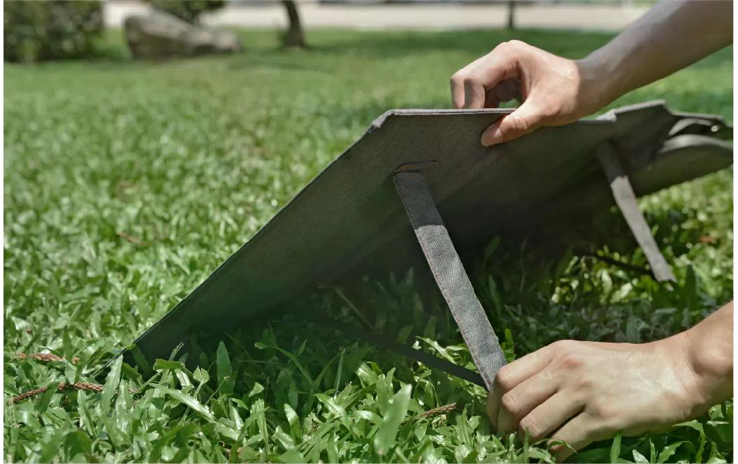 Solar Ladegerät B450 36 W, USB<br>Zusammenfaltbares Solarpanel mit 2 USB Ladeanschlüssen