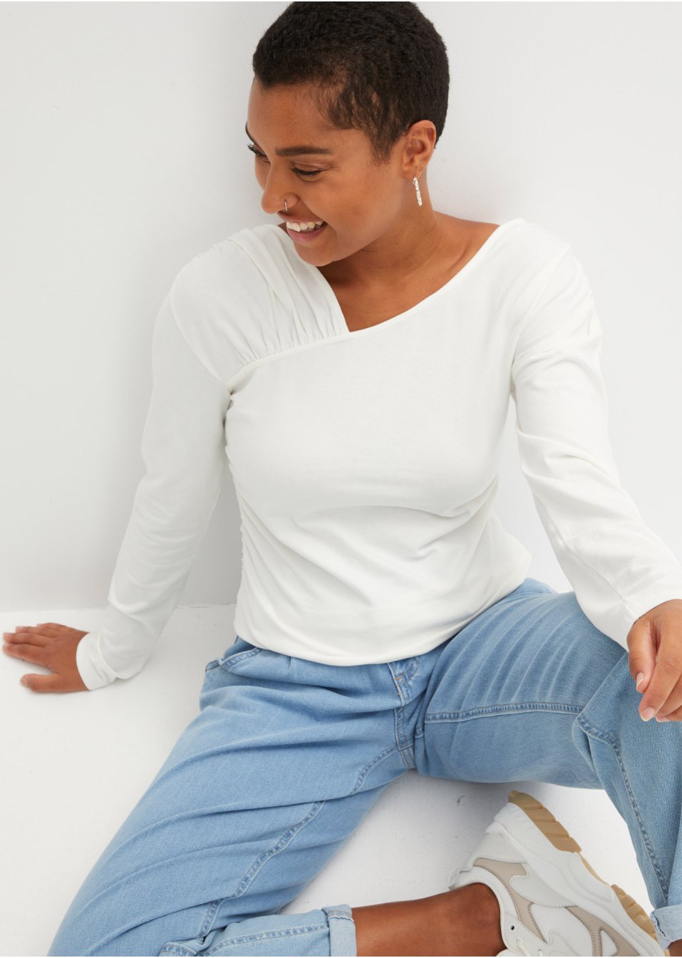 T-shirt manches longues asymétrique