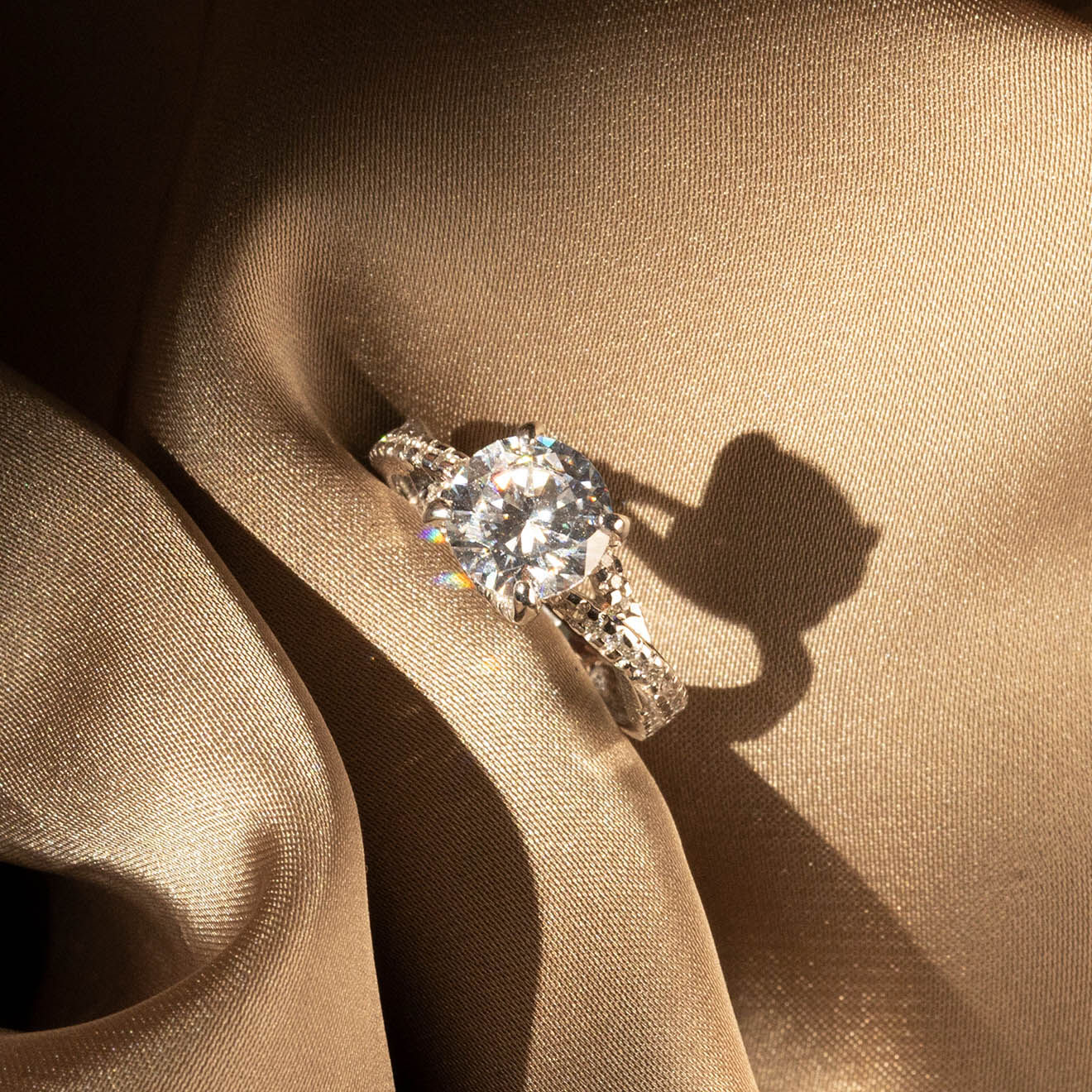 Instant d'Or Bague Tourbillon or blanc
