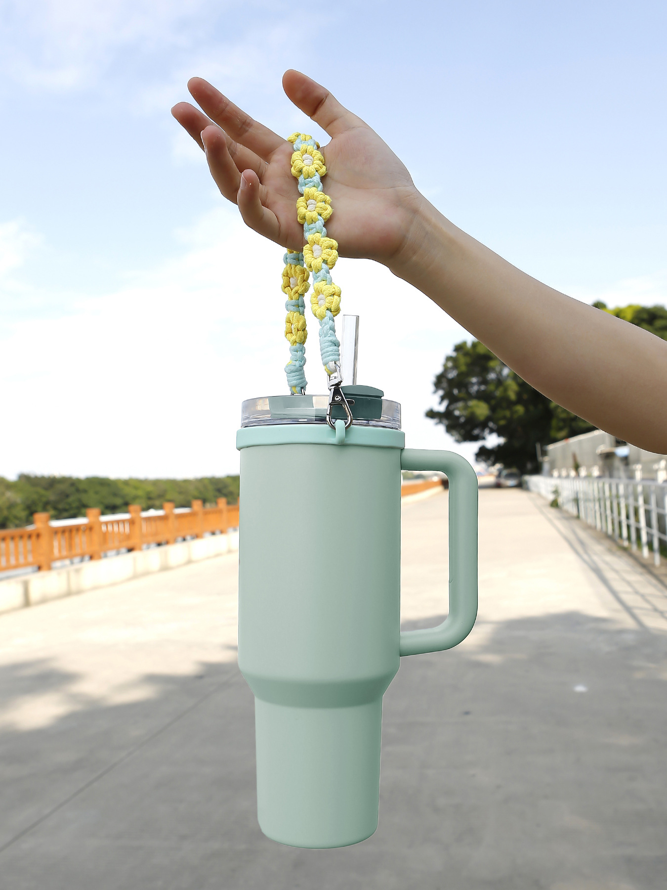 (Ø6x18cm) Stoff Flaschen Griff Blumen Halter Handschlaufe Accessoire für Stanley Cup Thermo Becher - Türkis / Gelb
