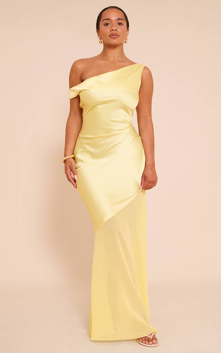 Pale Yellow Robe Maxi Moulante En Satin À Épaules Dénudées Et Ourlet Transparent Contrasté