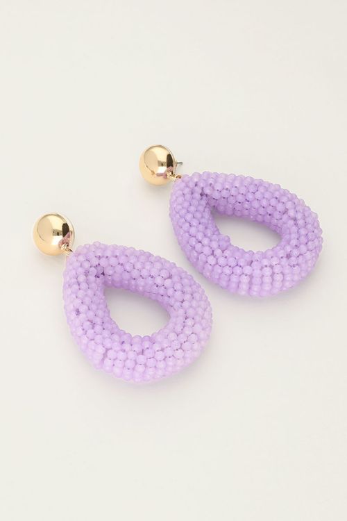 Lila statement oorbellen met steentjes