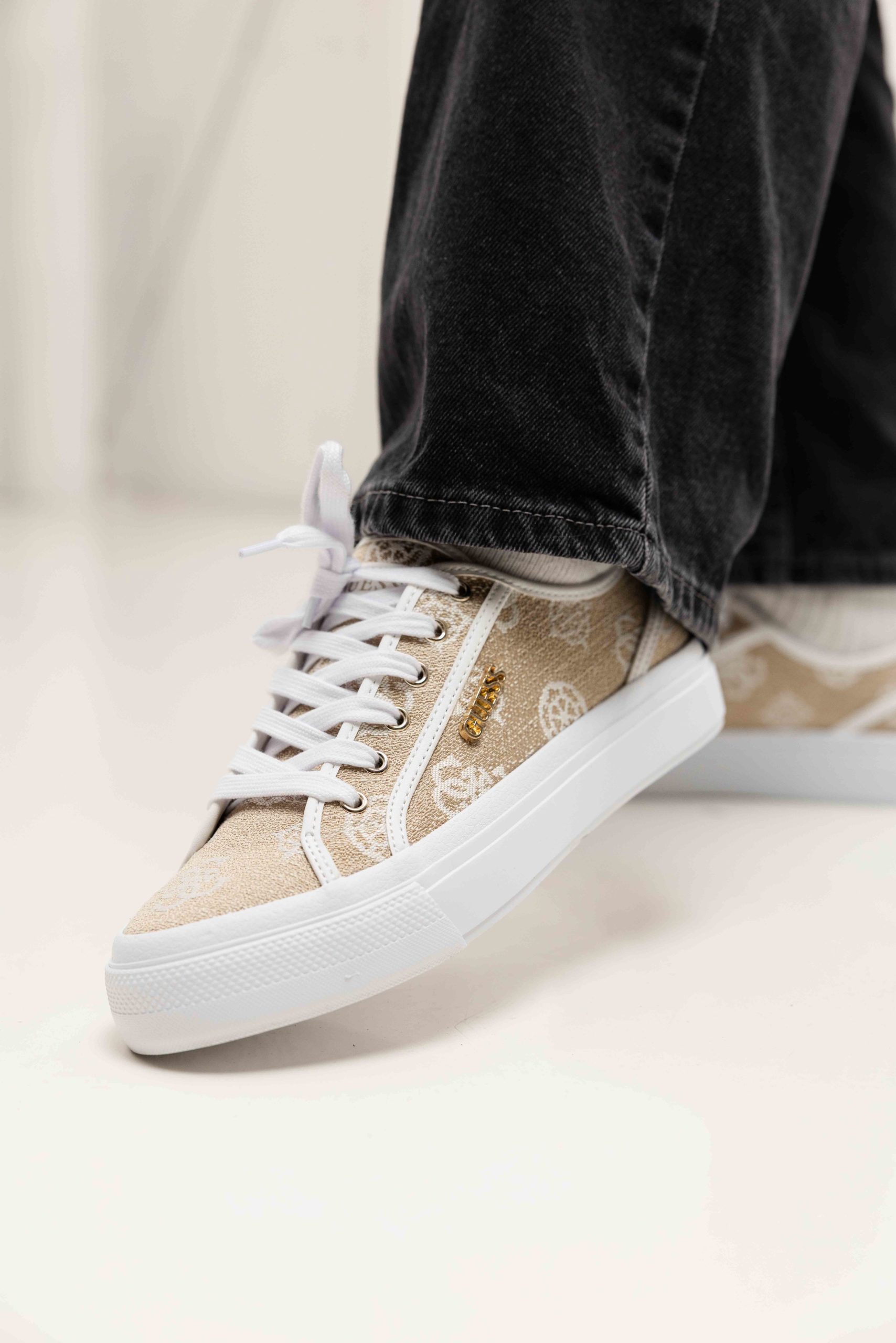 Guess Logo Lage Sneakers Dames Bruin/Wit