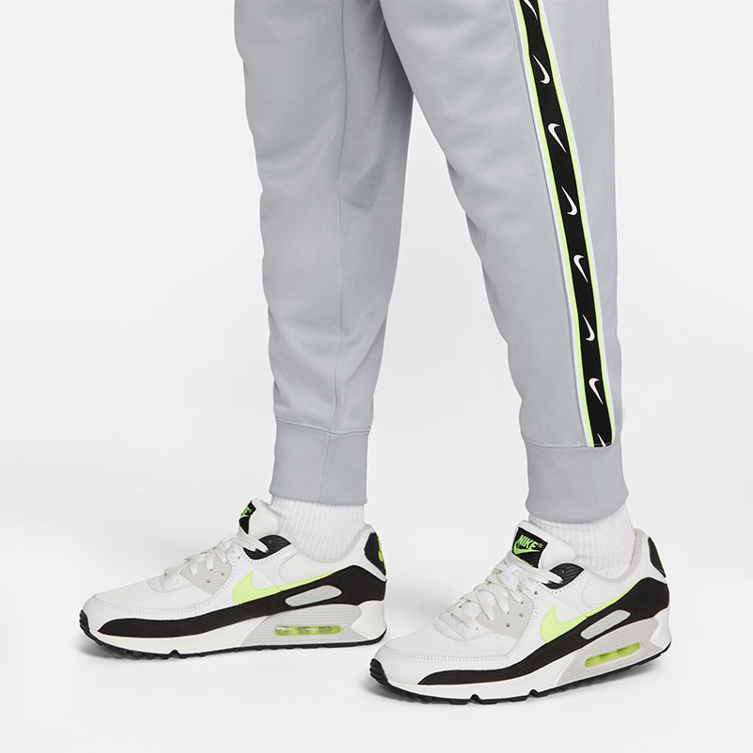Nike Sportswear Repeat Trainingspak