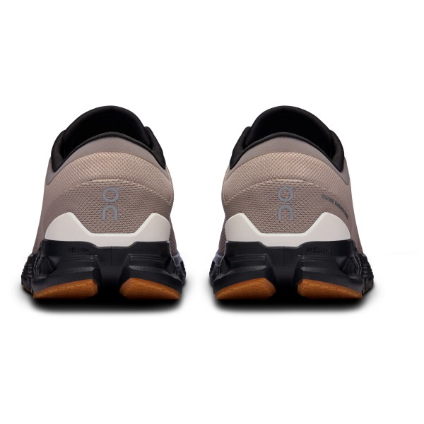 On - Cloud X 4 - Chaussures de running