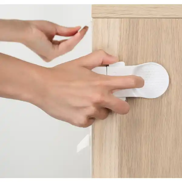 Schrank- und Schubladensicherung