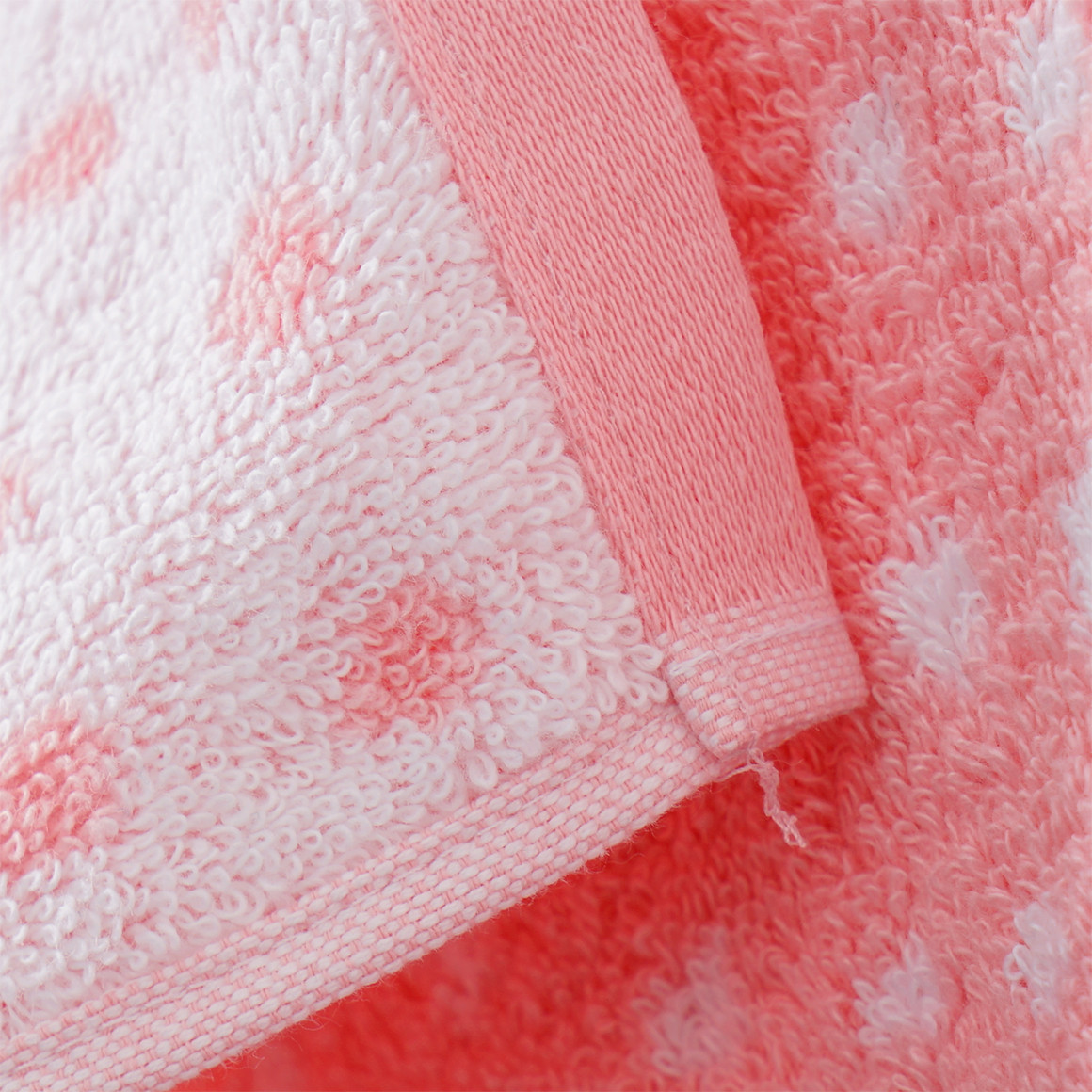 My Home Duschtuch mit Punkte-Allover rosa
